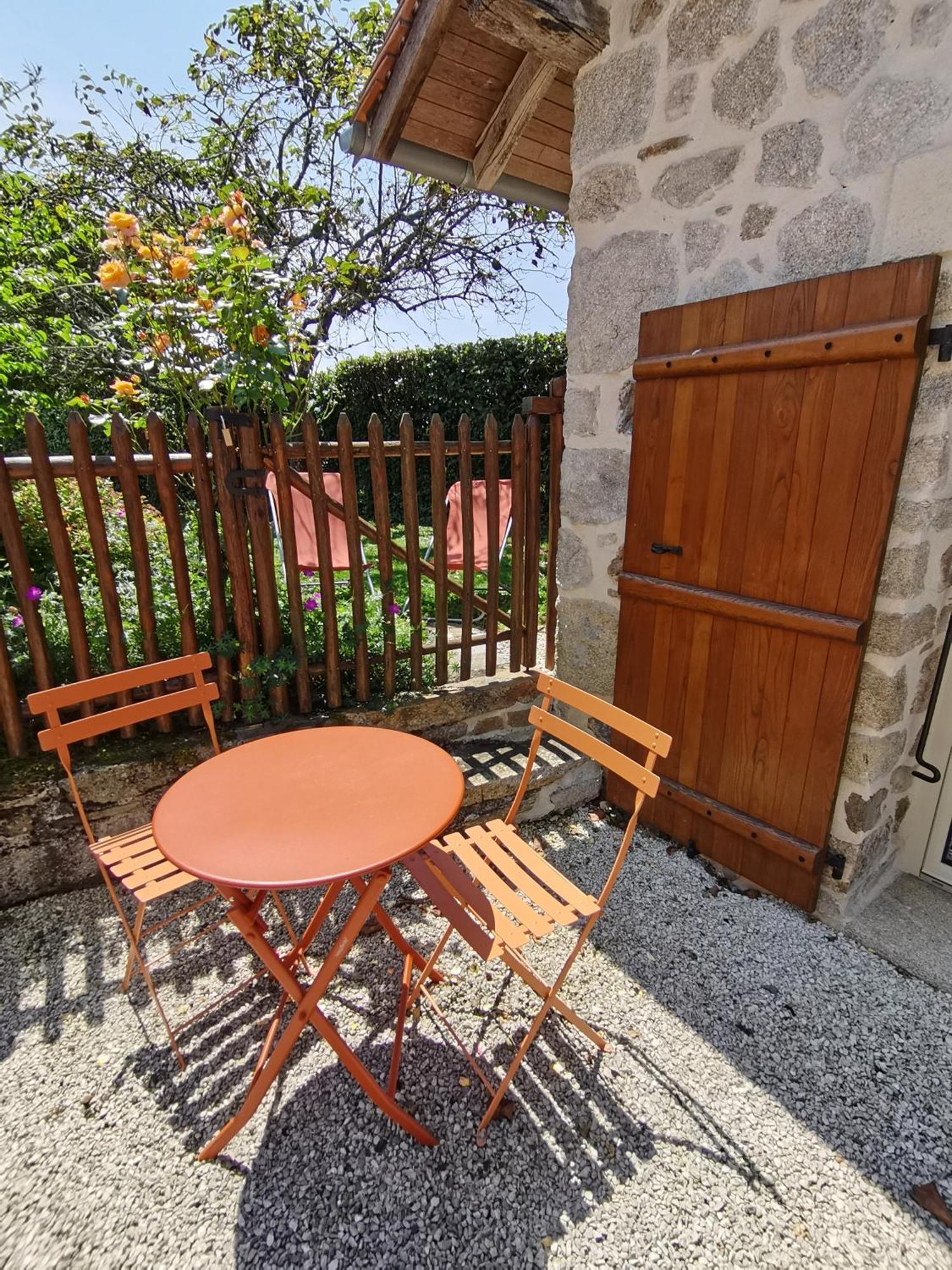 La Petite Porcherie Ladignac-le-Long Exterior foto